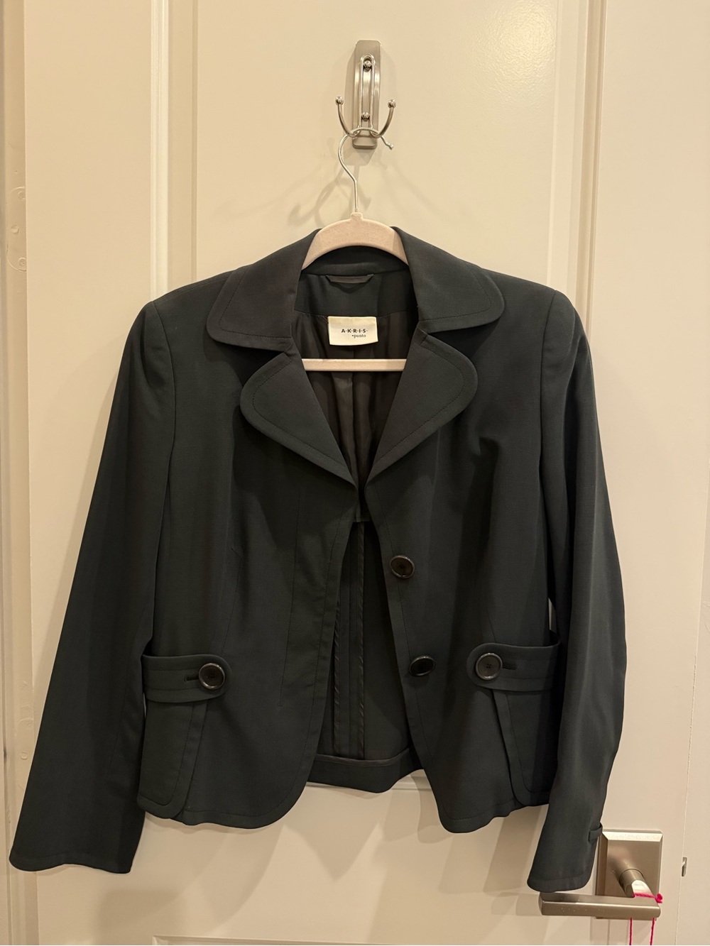 Akris Dark Gray Tailored Cropped Blazer